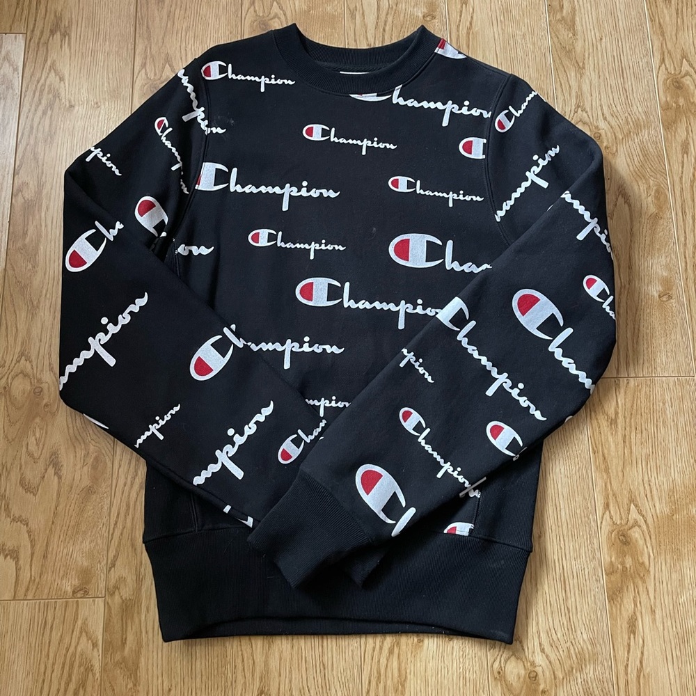 ❌SOLD❌ Men’s champion crewneck